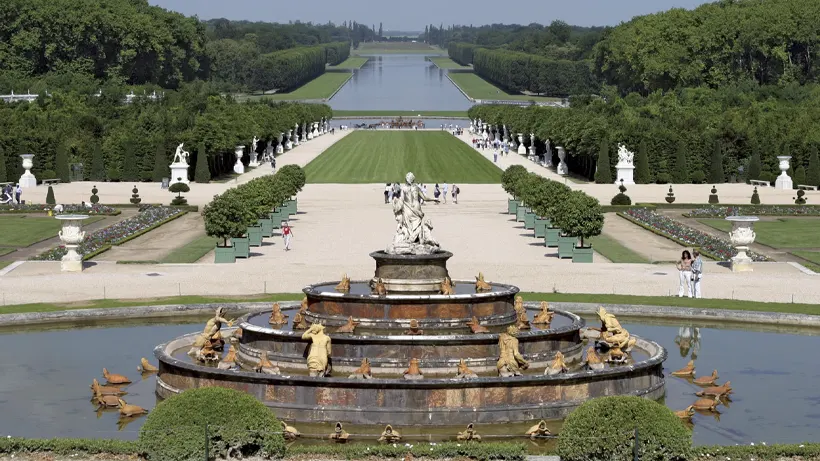 باغ ورسای (Gardens of Versailles)